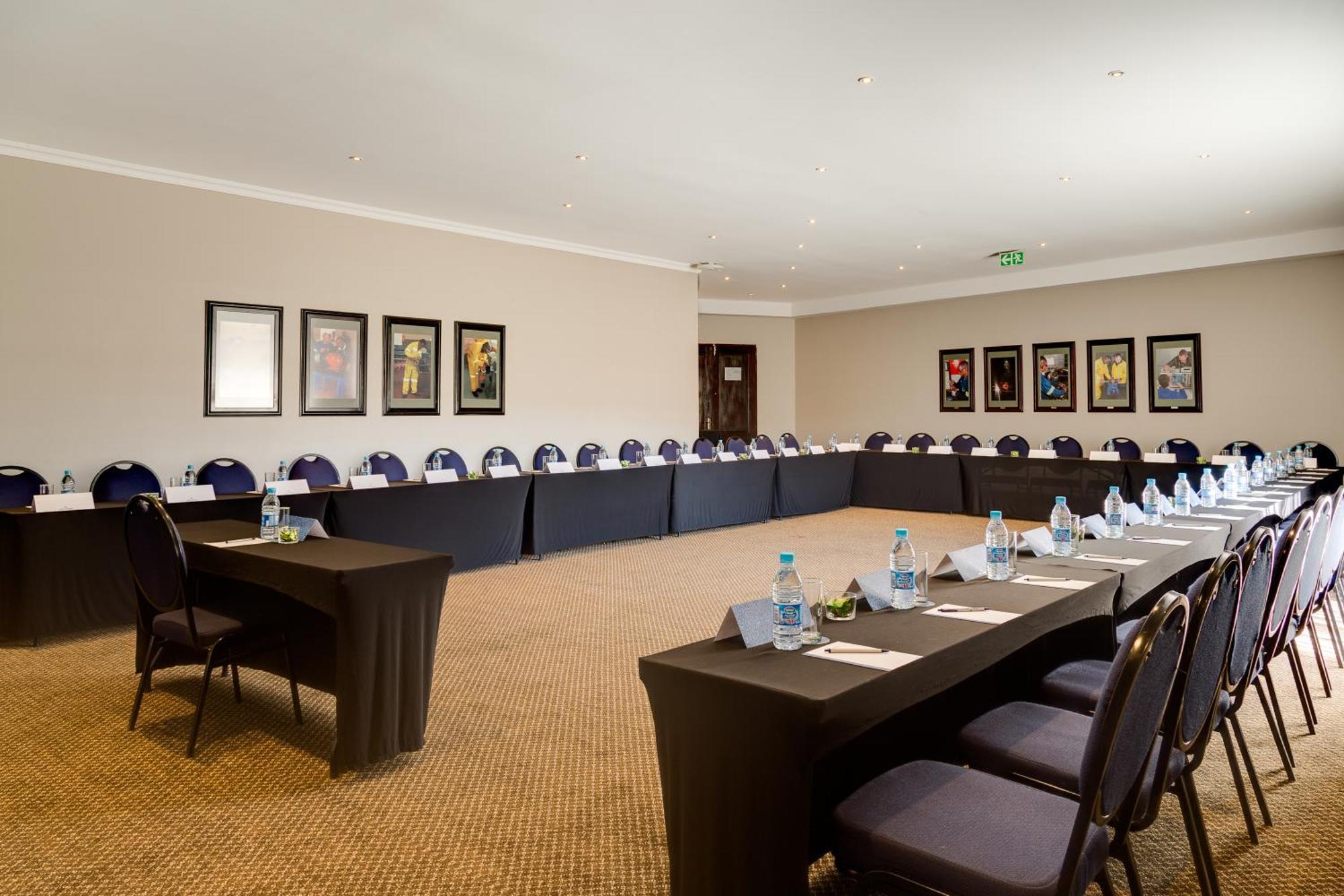 Anew Hotel Highveld Emalahleni Exterior photo